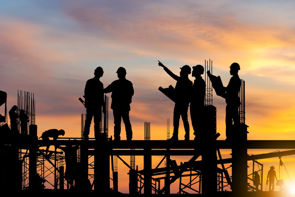 salariu minim constructii 2023